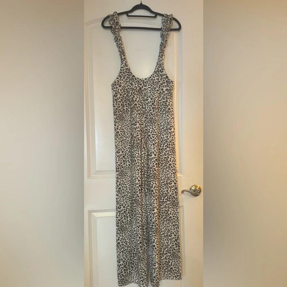 Kittenish Leopard Jumpsuit - Picture 7 of 7